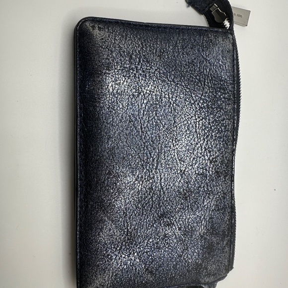 Michael Kors Shimmery Blue Metallic Leather Wristlet/Wallet Leather Zip - Picture 4 of 8